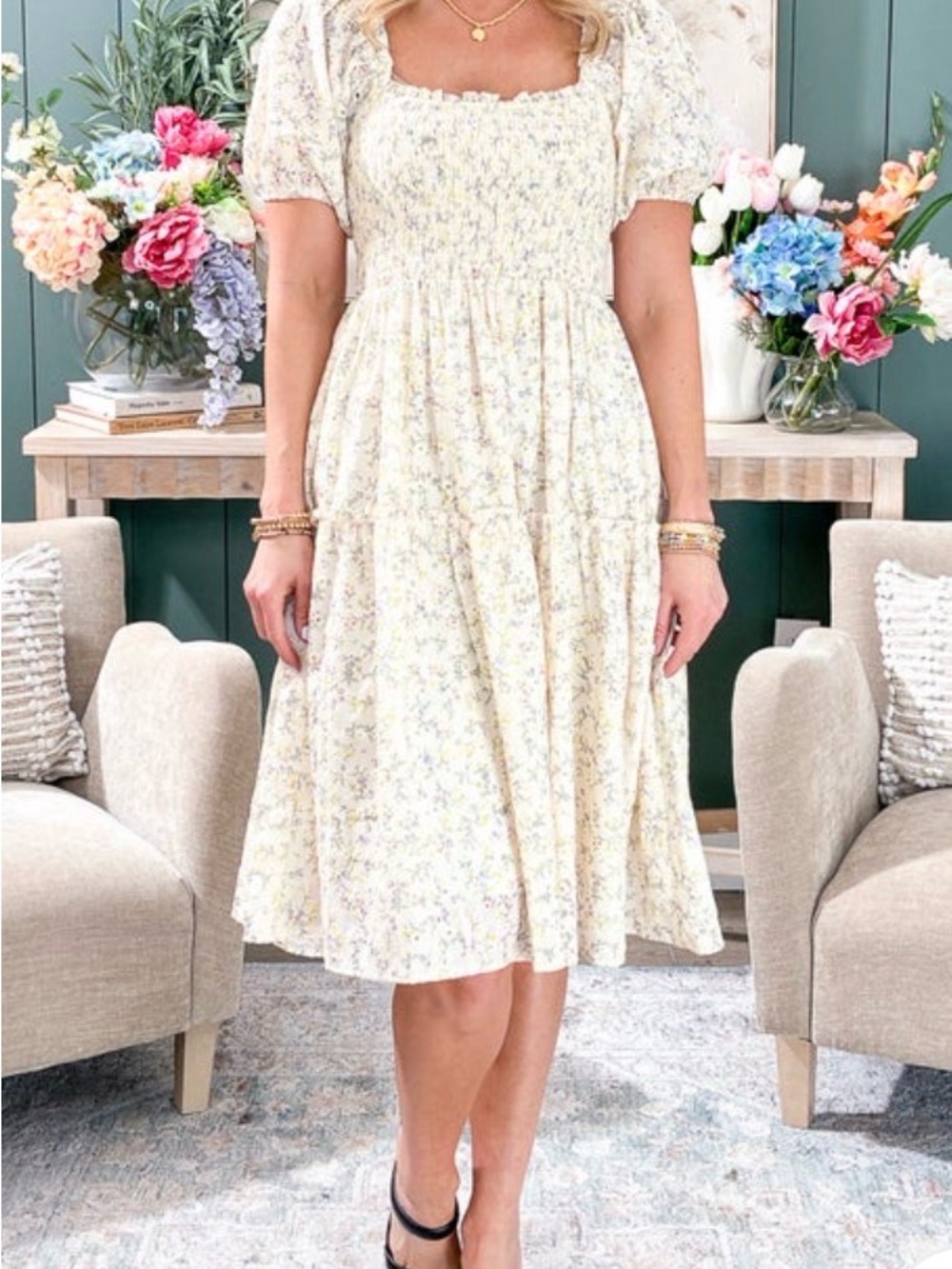 Printed Half Sleeve Smocked Puff Sleeve Floral Midi Dress in Cream. Large